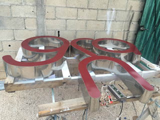 anuncios luminosos cancun