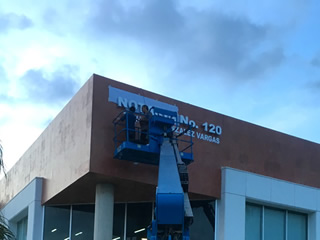 anuncios luminosos cancun